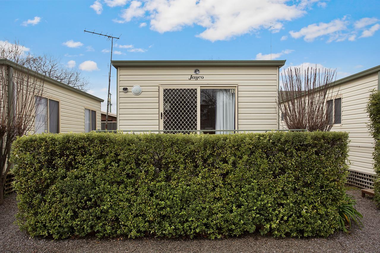 Lake Hamilton Motor Village And Caravan Park Exterior photo